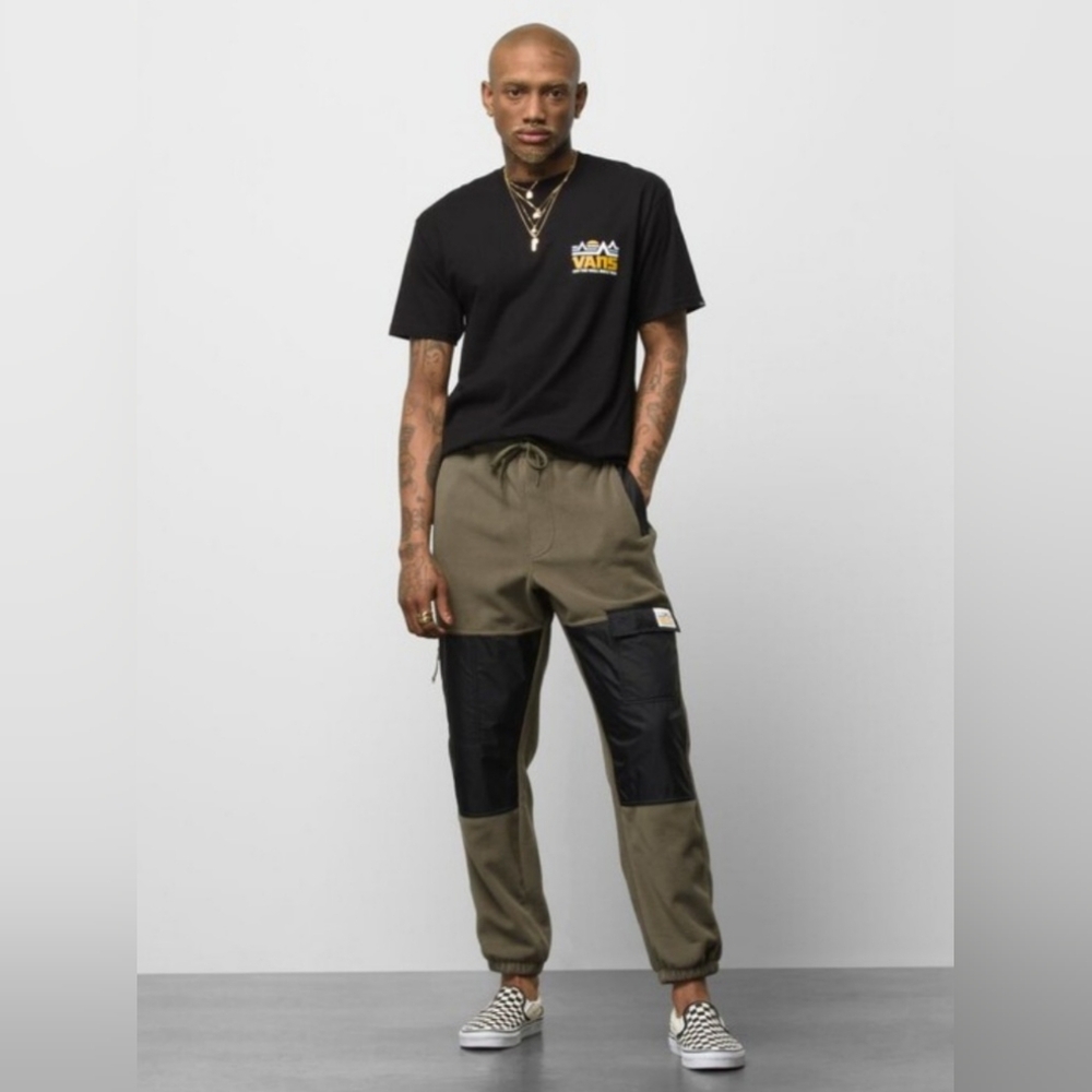 Vans Mt. Vans Relaxed Fleece Pants *NWT*